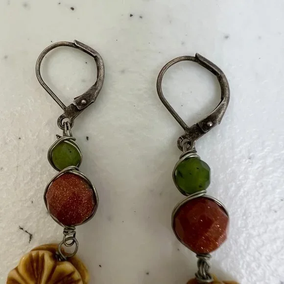 Goldstone Earrings Flower Dangle Beaded Orange Green Wire‎ Wrapped Drop 3D - Picture 2 of 6